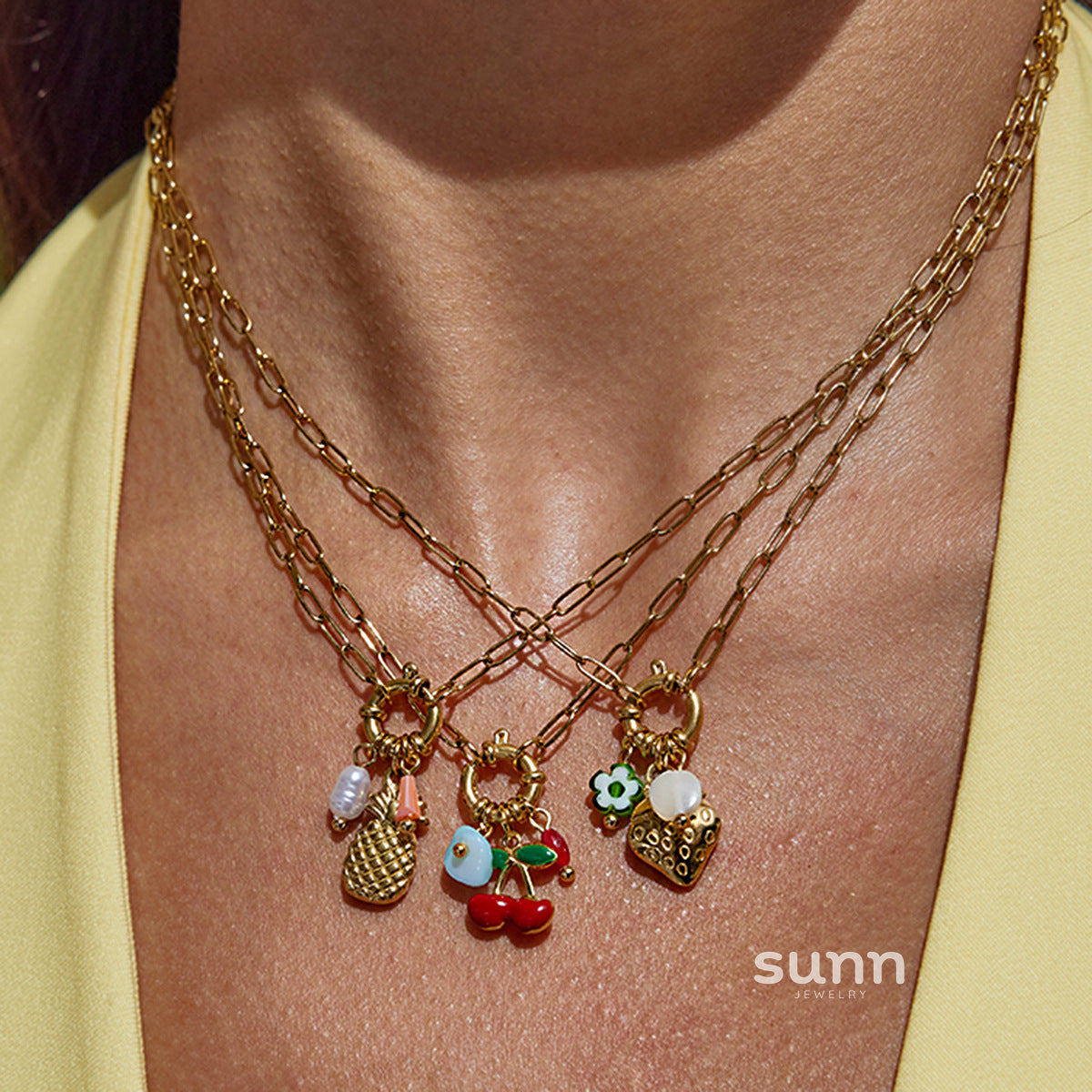 Anaelle Pearl Strawberry Necklace [9Q0340JY]