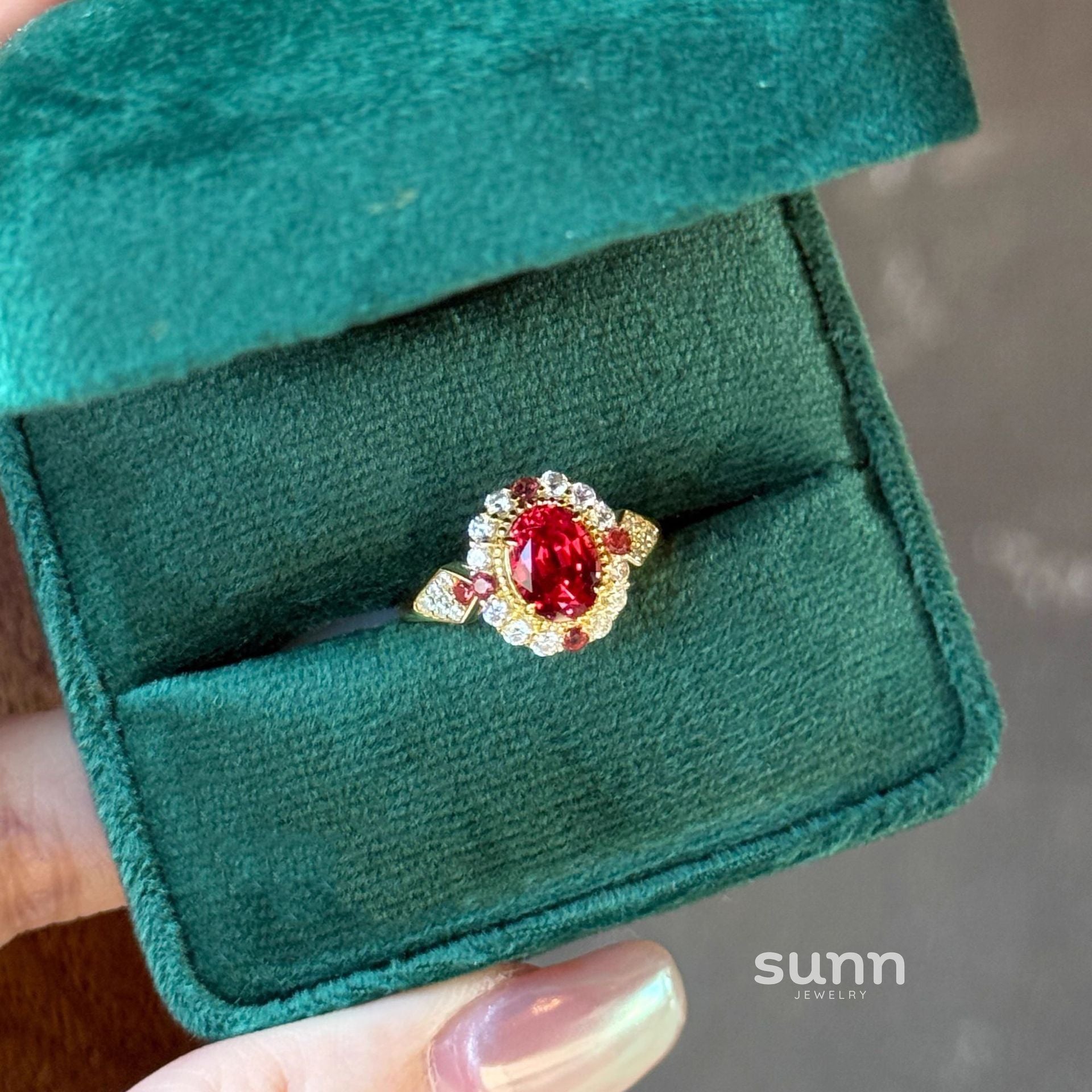 Anai Ruby Elegance Jewelry Set [3KY7JT5V]
