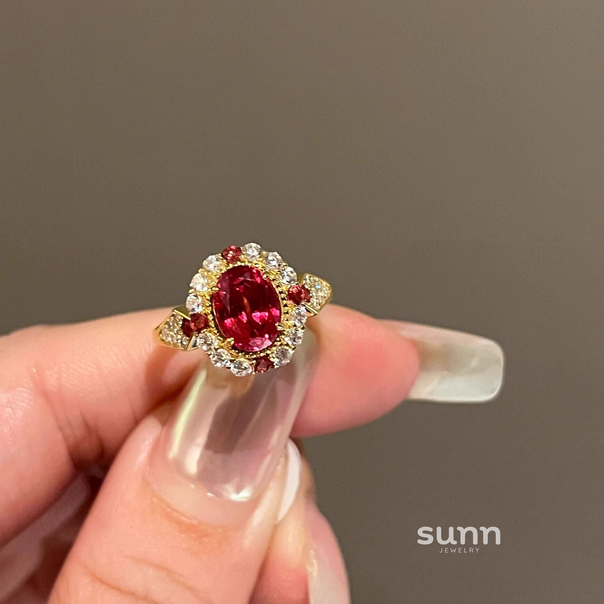 Anai Ruby Elegance Jewelry Set [VOSSJYTZ]