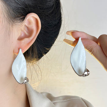 Anaisha Chinoiserie Enamel Leaf Earrings [9ST99R23]