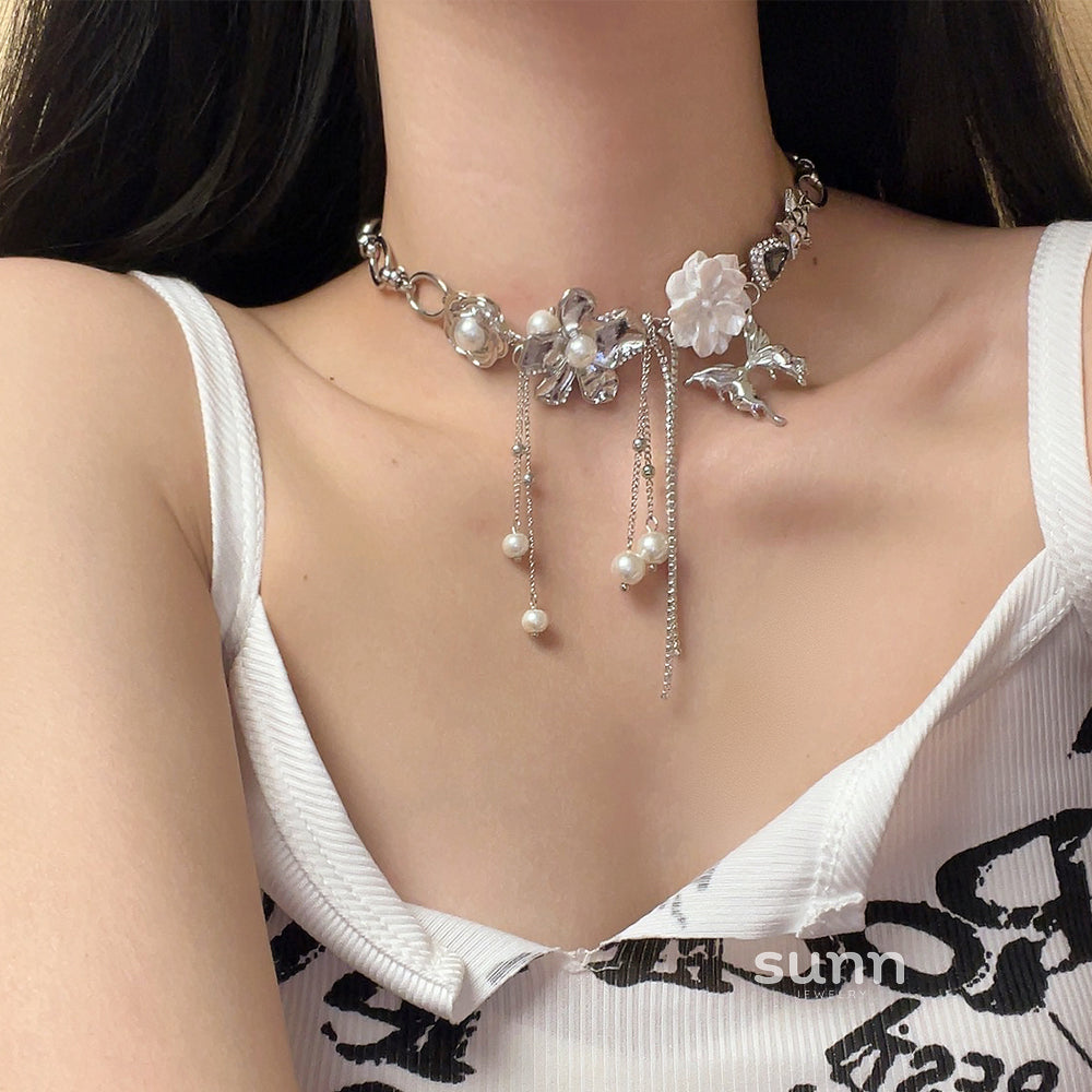 Anaiyah Pearl Butterfly Choker [G27G5ZF0]