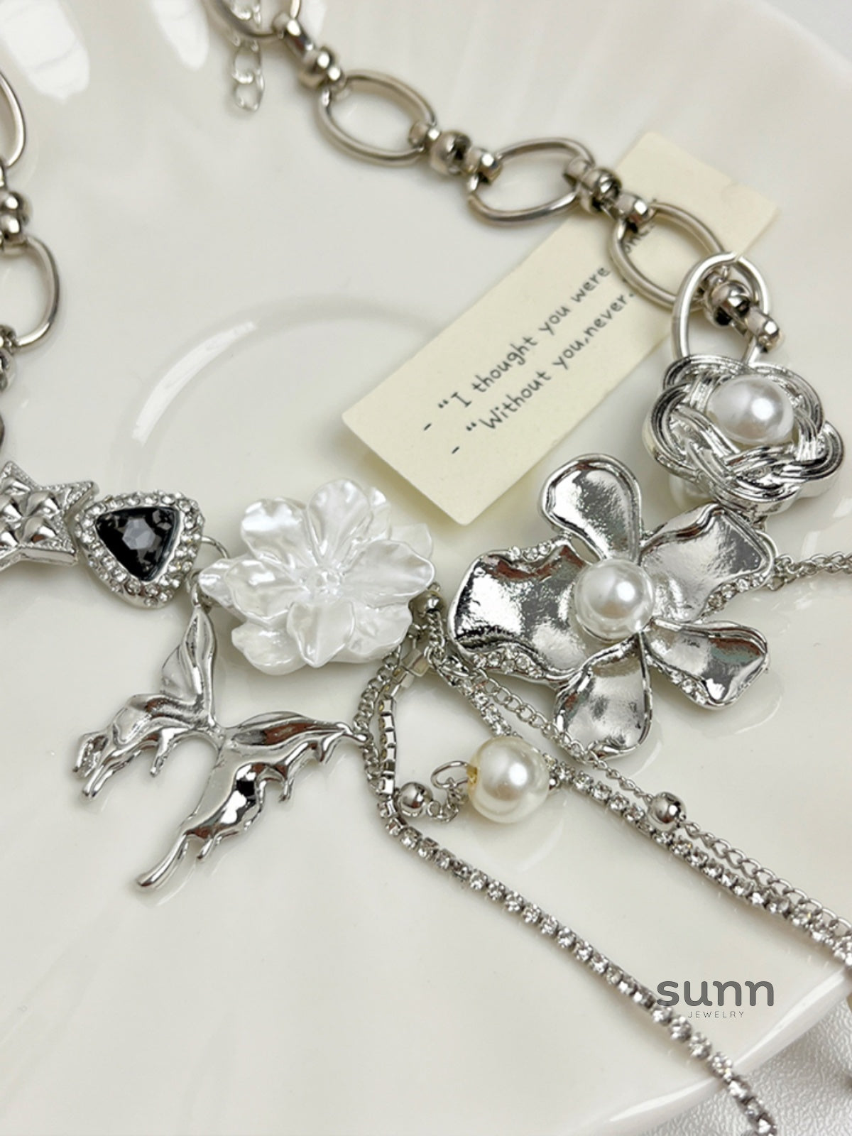 Anaiyah Pearl Butterfly Choker [QKY8IAP3]