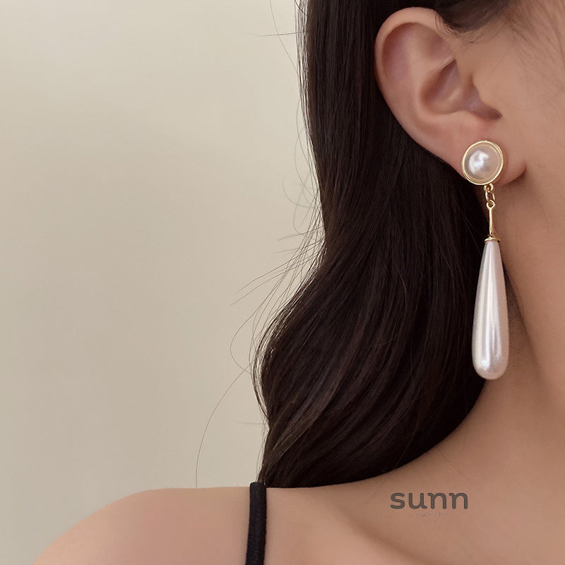 Analee Golden Pearl Drop Earrings [0RJZNQ3V]