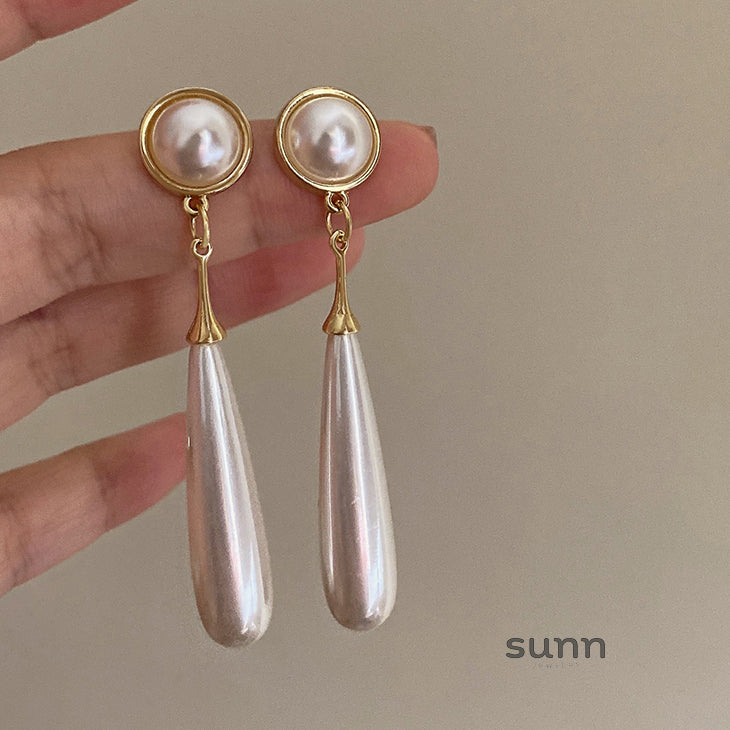 Analee Golden Pearl Drop Earrings [X9SSGSP7]