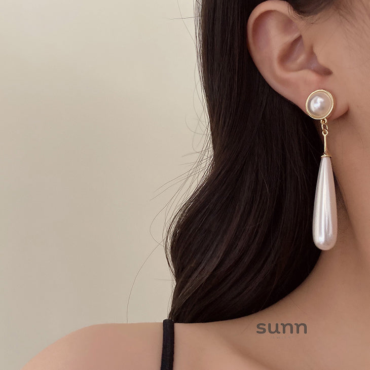 Analee Golden Pearl Drop Earrings [T6VA3L71]