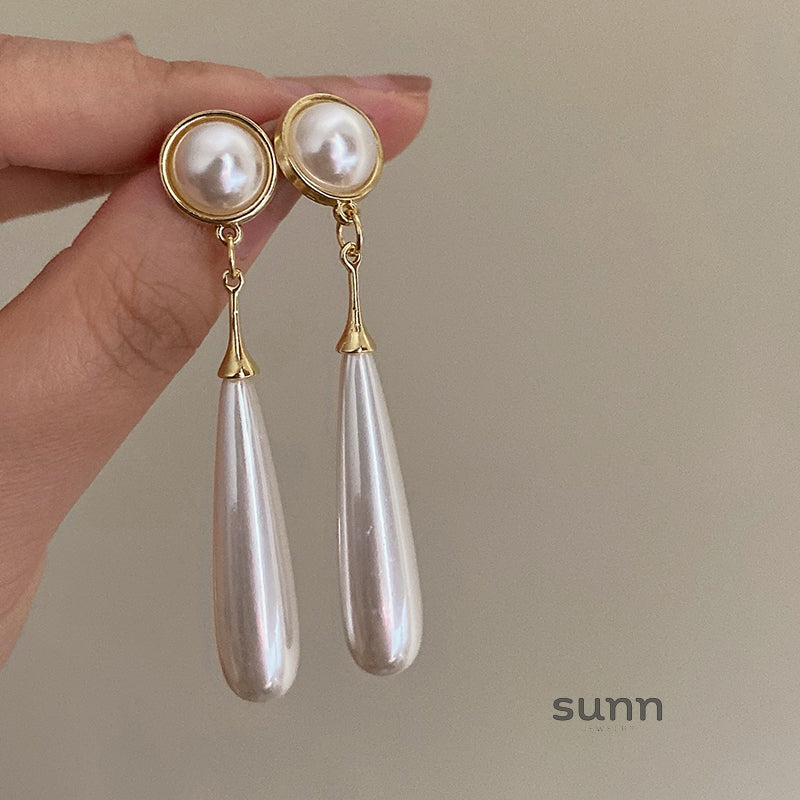 Analee Golden Pearl Drop Earrings [XOZMBPZH]