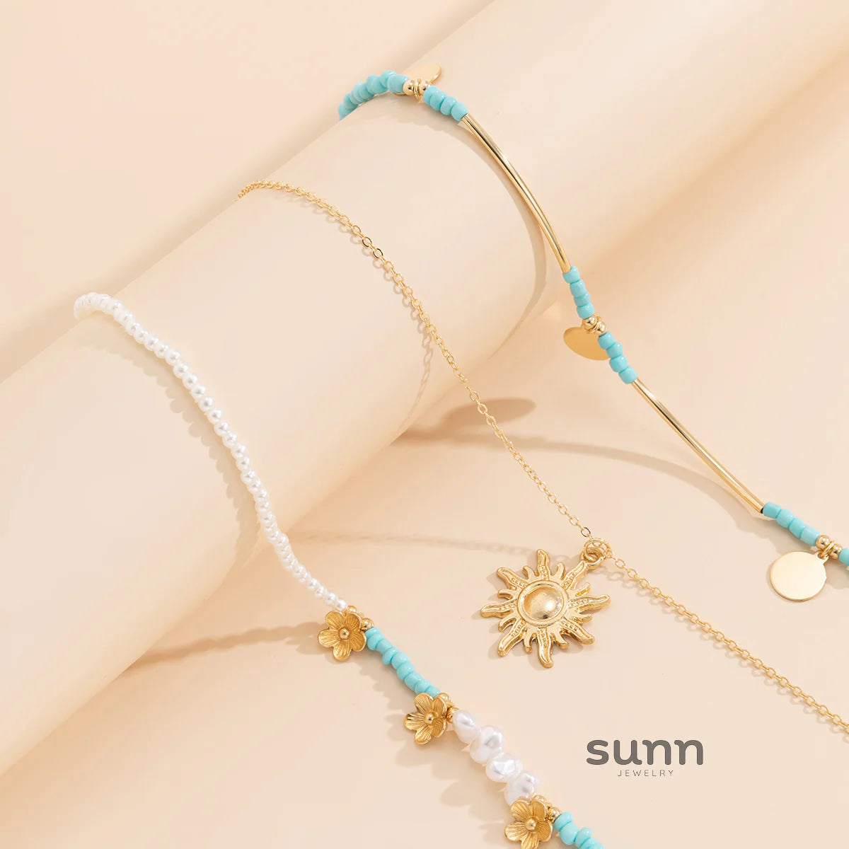 Analeigh Layered Sunflower Pearl Necklace