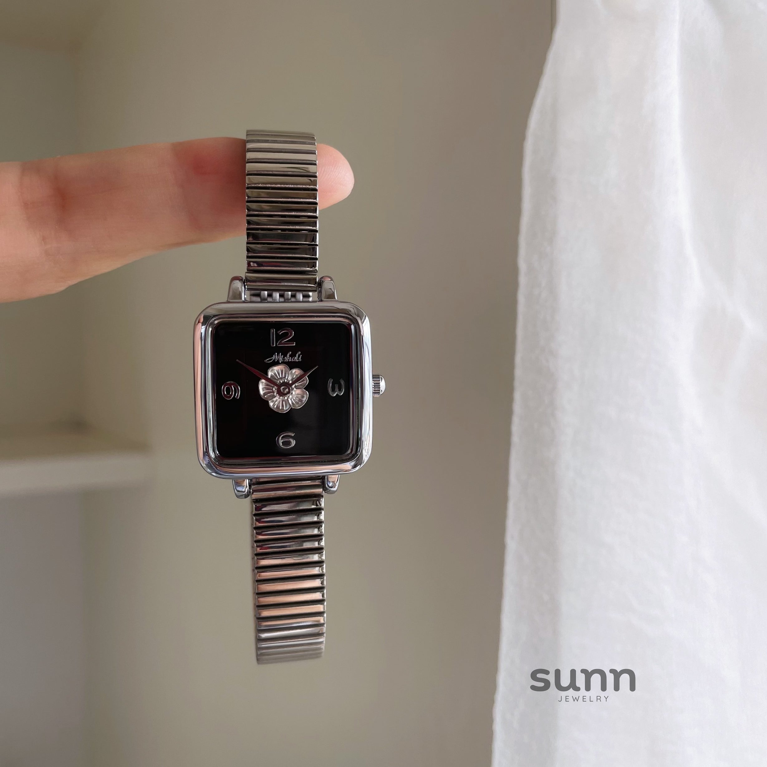 Analeigha Camellia Bracelet Watch [GF5RGKHZ]