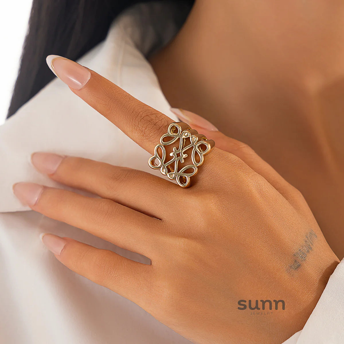 Analy Open Square Ring