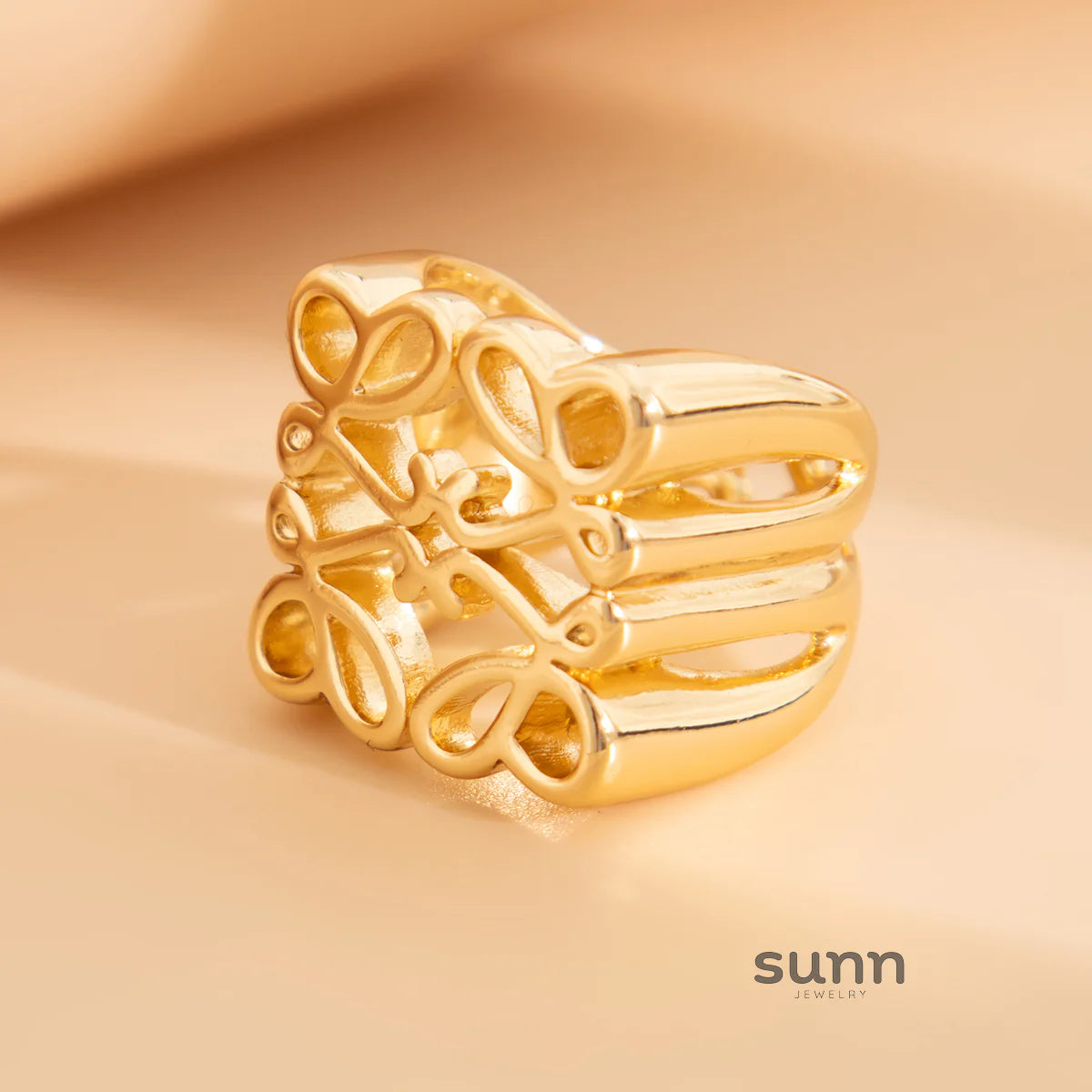 Analy Open Square Ring