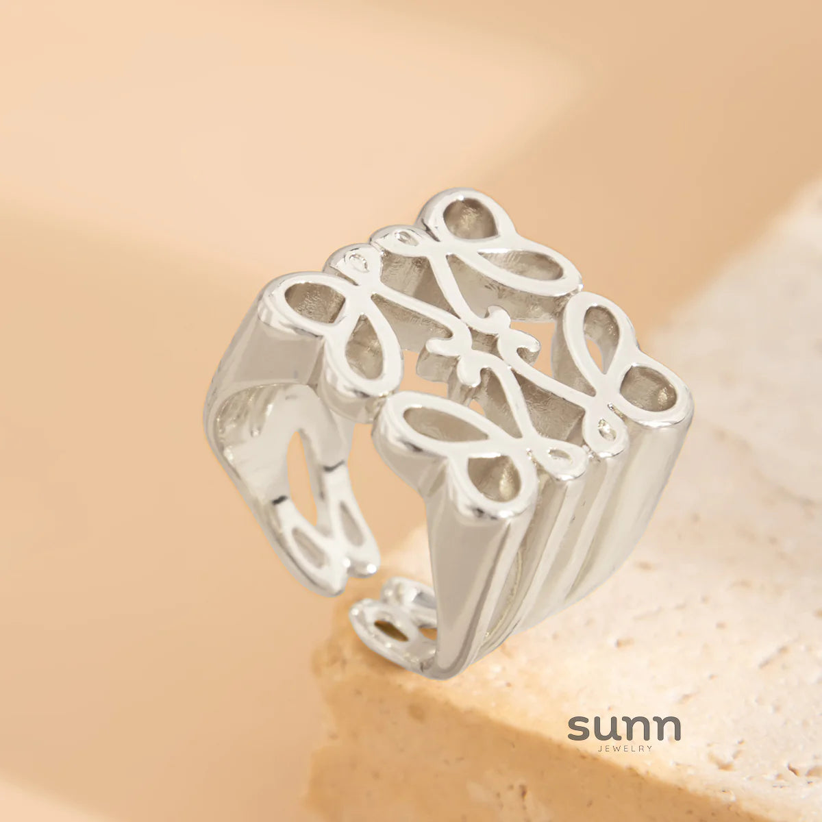 Analy Open Square Ring