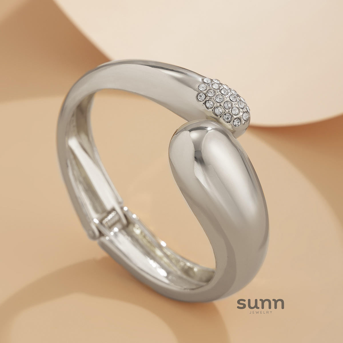 Anasofia Waterdrop Cuff Bracelet [A09FW8WT]