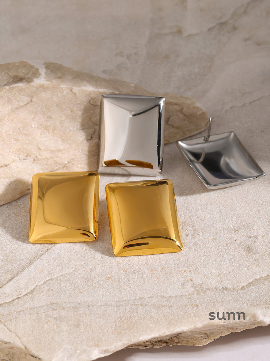 Anastazia Sleek Gold Earrings [J2OJI9T5]