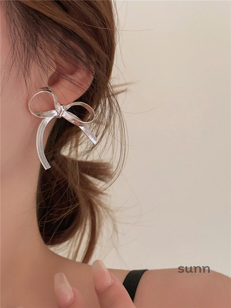 Anayla French Bow Dangle Earrings [0X8LR7RH]