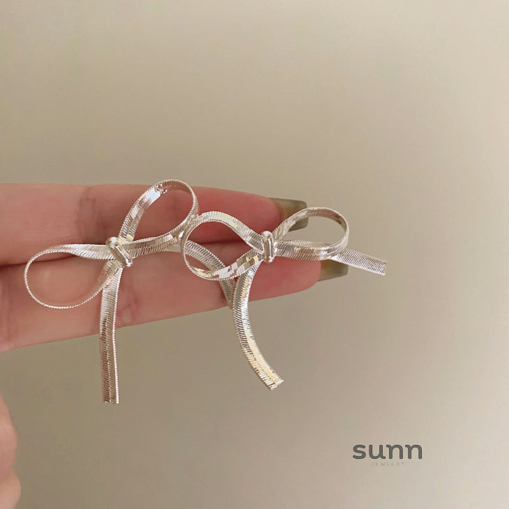 Anayla French Bow Dangle Earrings [DRFKUJ9S]