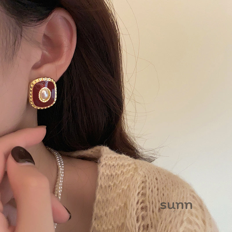 Andra Geometric Pearl Earrings [ZUD74AIH]