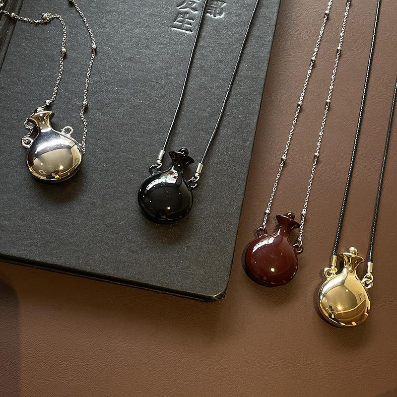 Andra Perfume Bottle Necklace [WE5QVJVN]