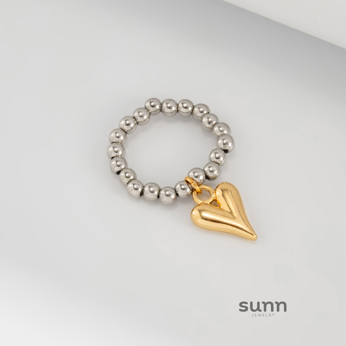Andromeda Beaded Heart Bracelet [1BBWEVVU]