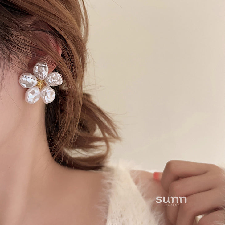 Andy Pearl Flower Earrings [JHRSPV0U]