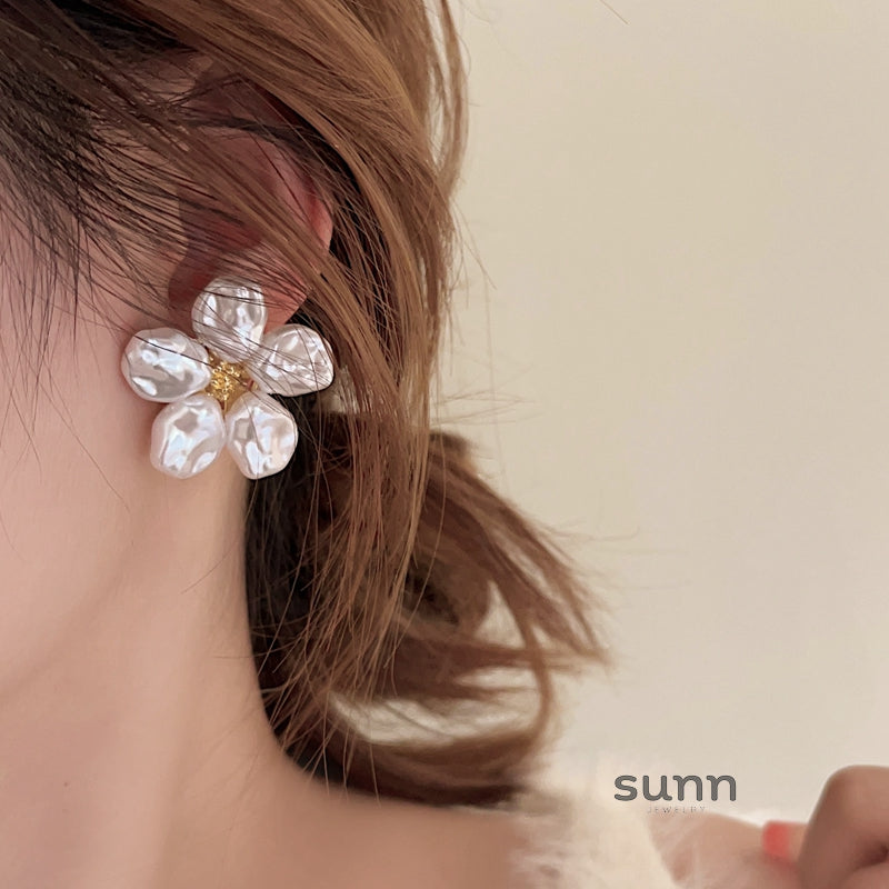 Andy Pearl Flower Earrings [BG64TCYI]