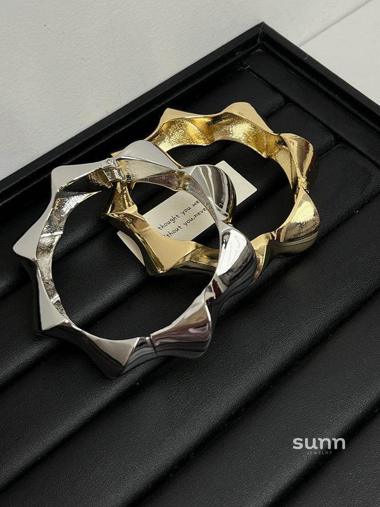 Anela Asymmetric Cuff Bracelet [JJXKOATM]