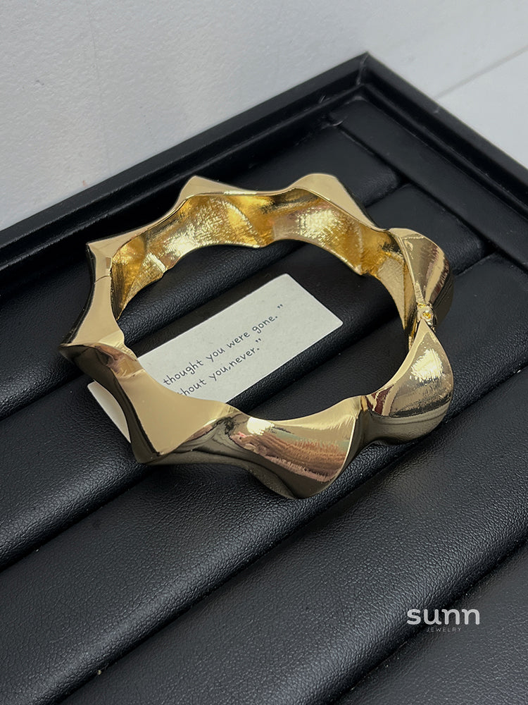 Anela Asymmetric Cuff Bracelet [66IF4H9A]