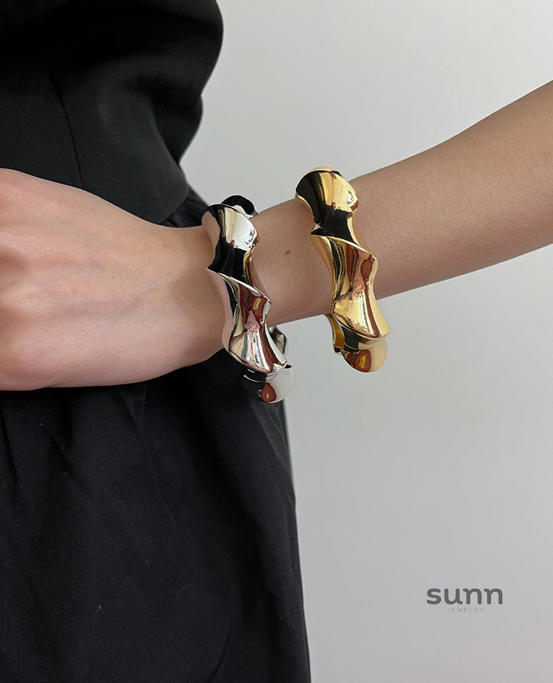 Anela Asymmetric Cuff Bracelet [UZMT87A0]