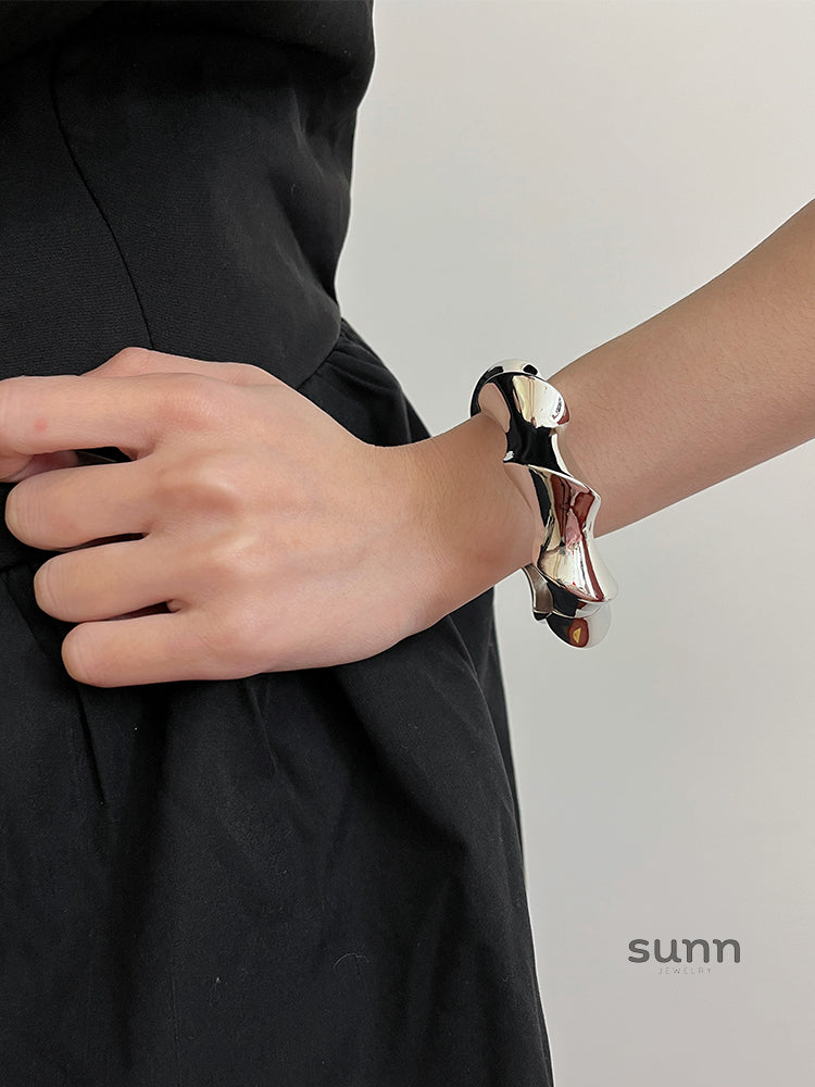 Anela Asymmetric Cuff Bracelet [QMR7VSHO]
