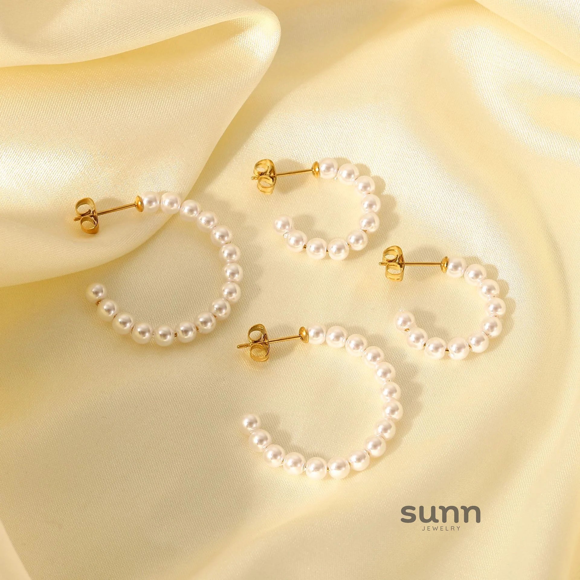 Anevay C-Shape Pearl Hoops