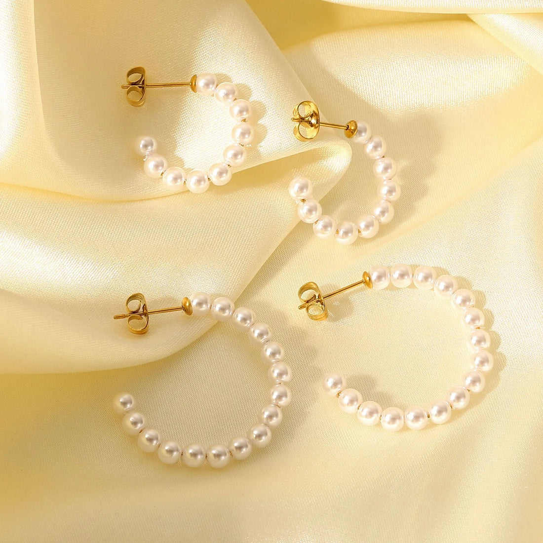 Anevay C-Shape Pearl Hoops