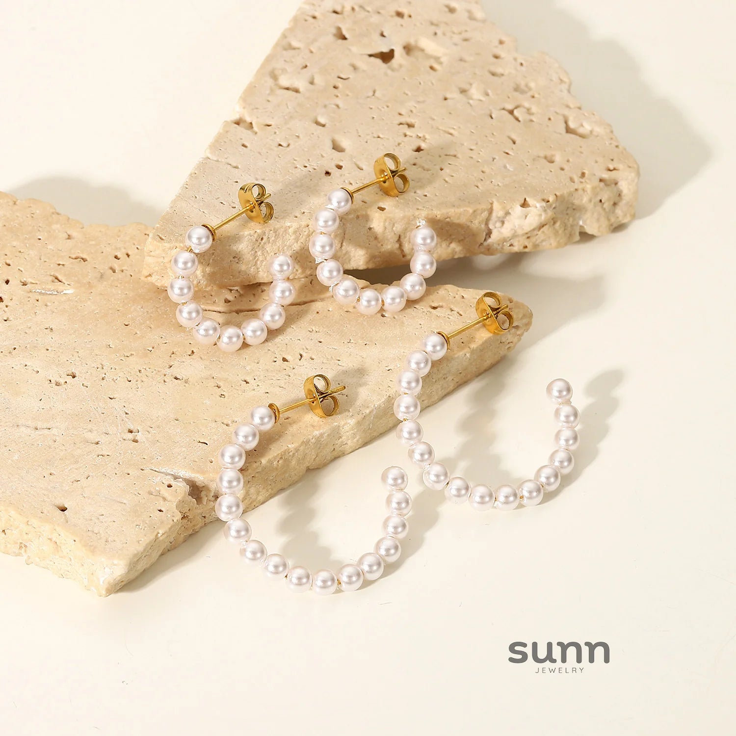 Anevay C-Shape Pearl Hoops