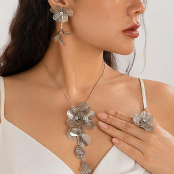 Angelica Ginkgo Blossom Necklace [XOJ0U9SR]