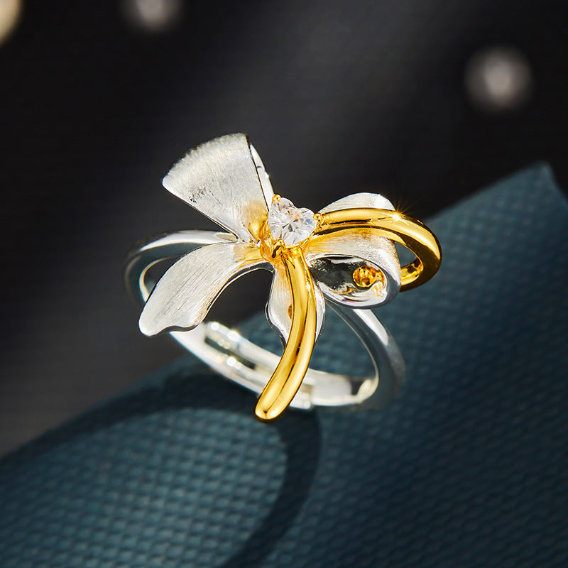 Ania Two-Tone Bow Ring [YDU54CNV]