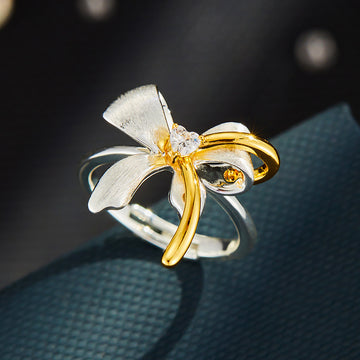 Ania Two-Tone Bow Ring [YDU54CNV]