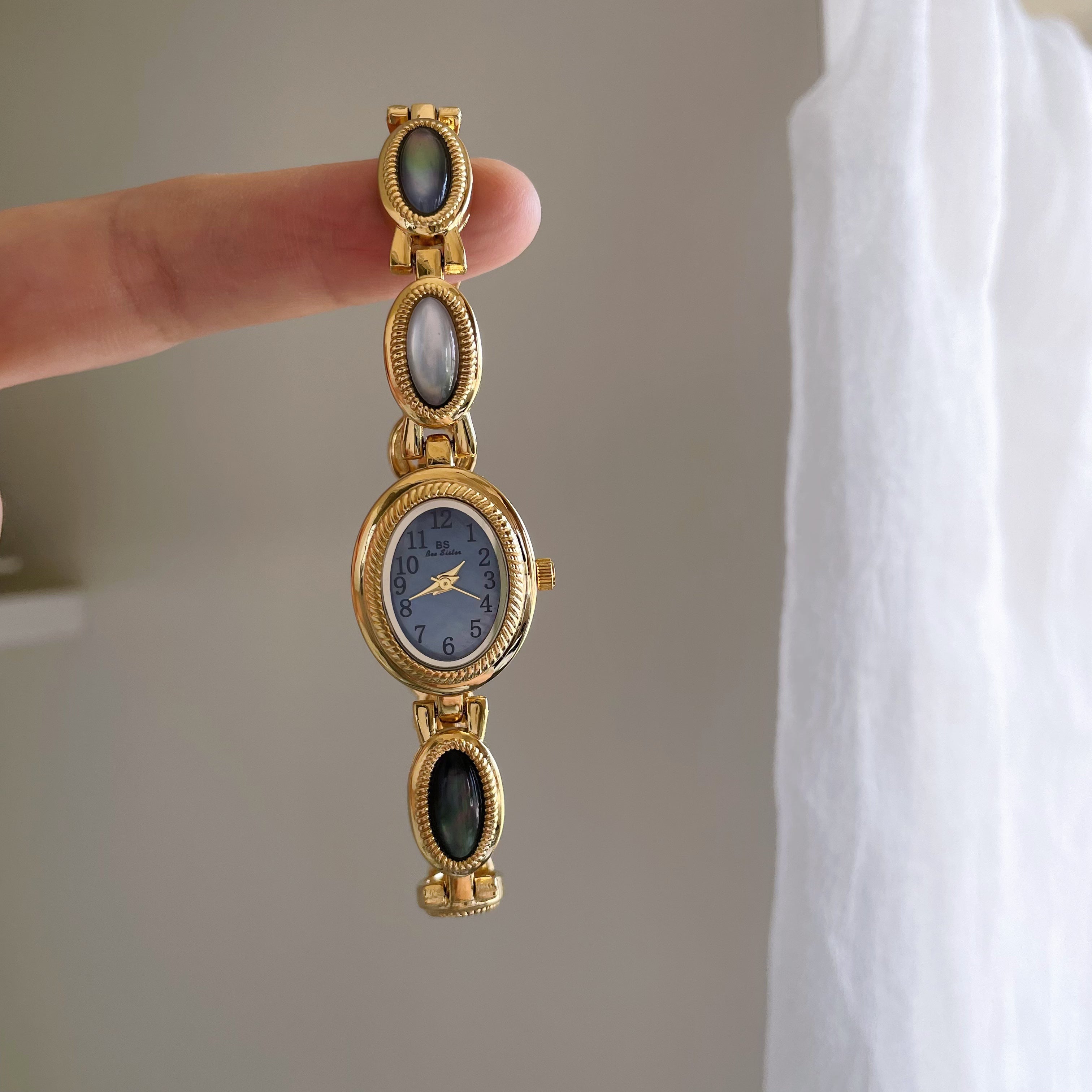 Aniya Mist Pearl Bracelet Watch [WR7PAMF9]