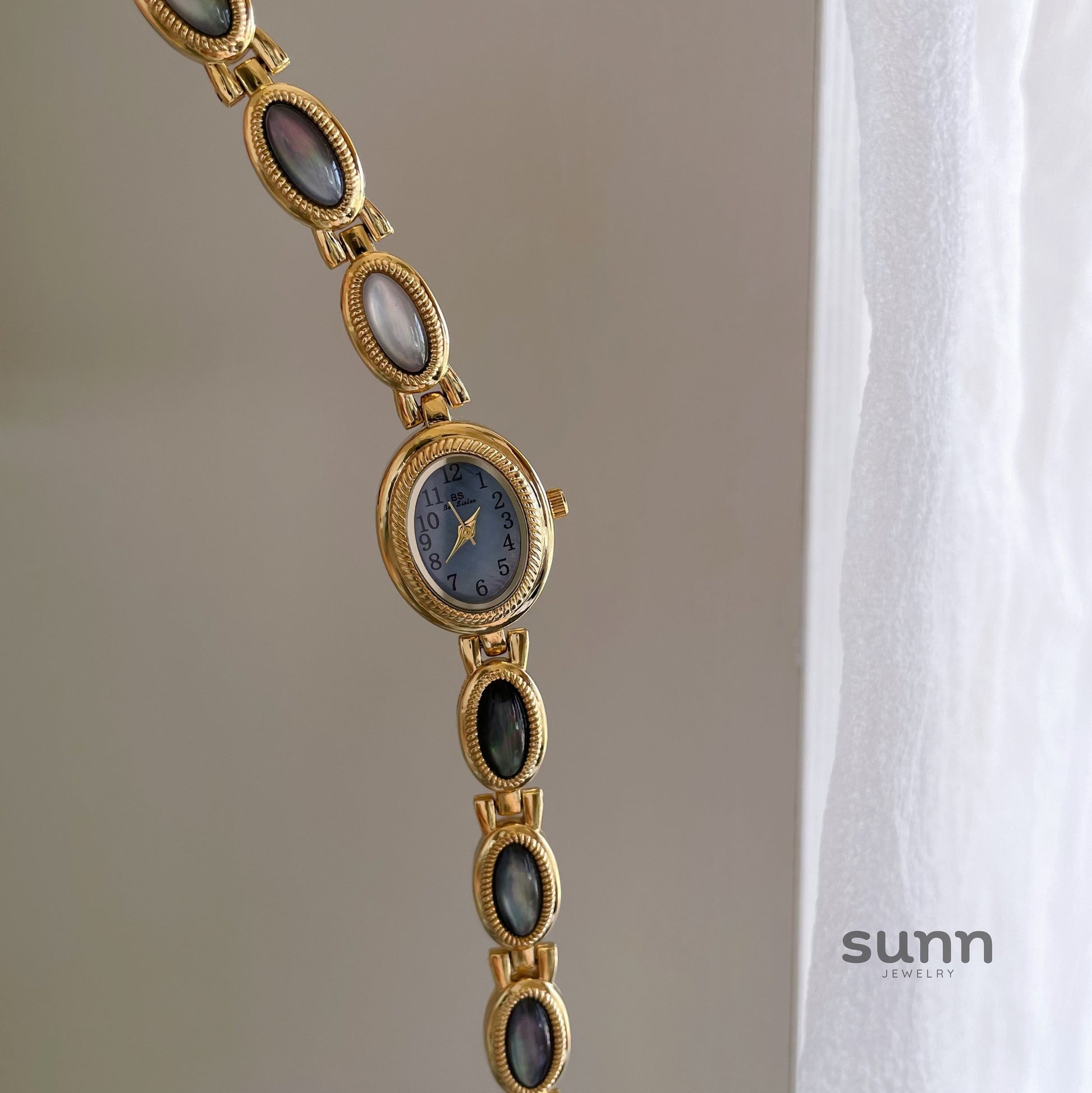Aniya Mist Pearl Bracelet Watch [MNNC24YS]