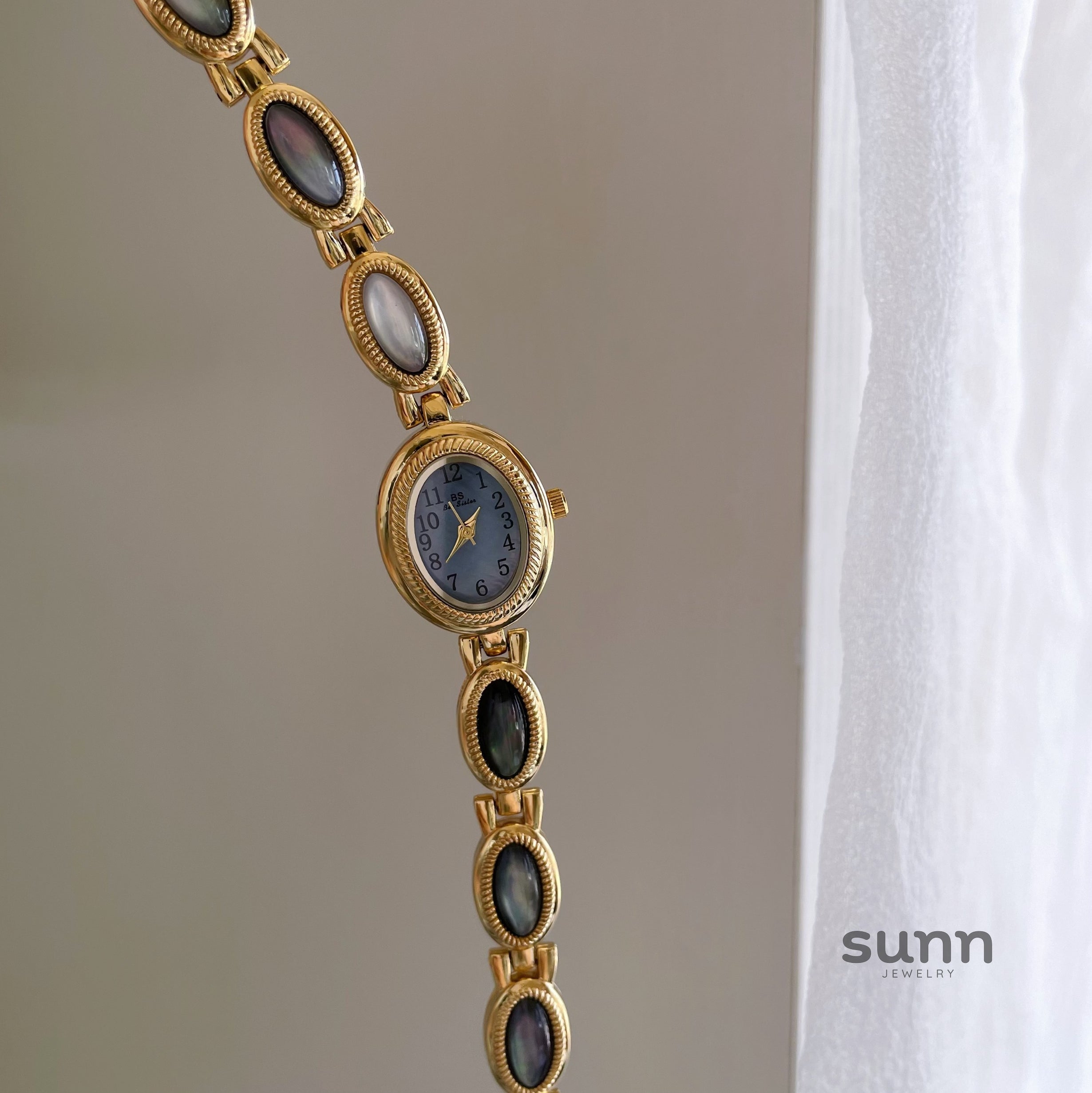 Aniya Mist Pearl Bracelet Watch [MNNC24YS]