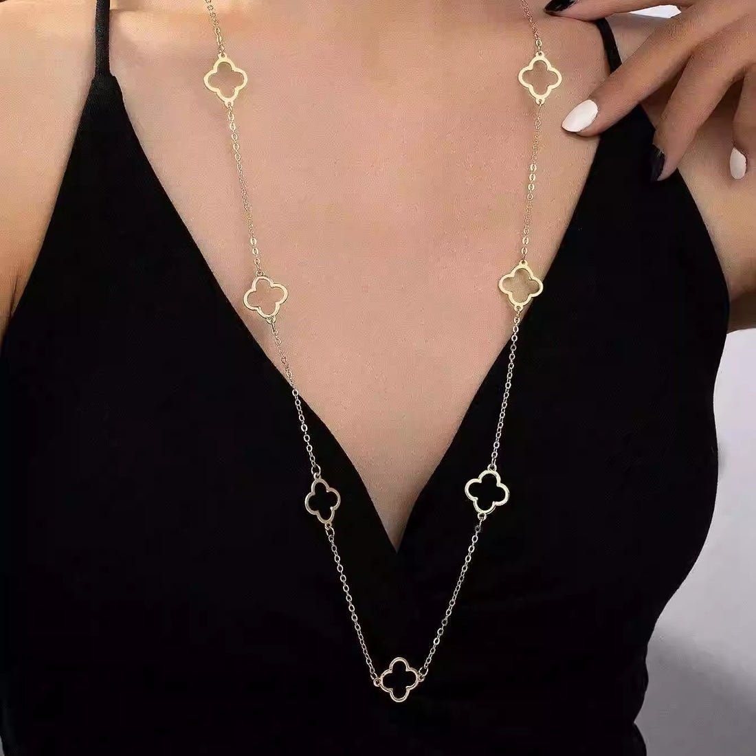 Aniylah Gold Clover Necklace