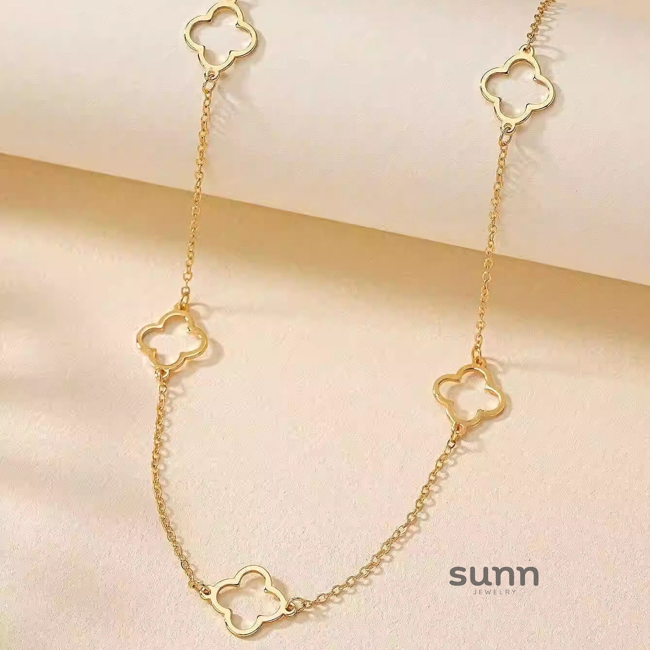 Aniylah Gold Clover Necklace