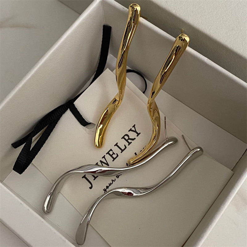 Ann Minimalist Curved Earrings [5BD662MF]