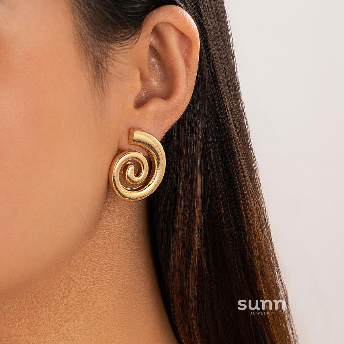 Ann Ocean-Inspired Spiral Earrings [P9DGJLSP]
