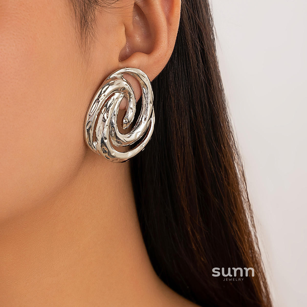 Ann Ocean-Inspired Spiral Earrings [0OP421JR]