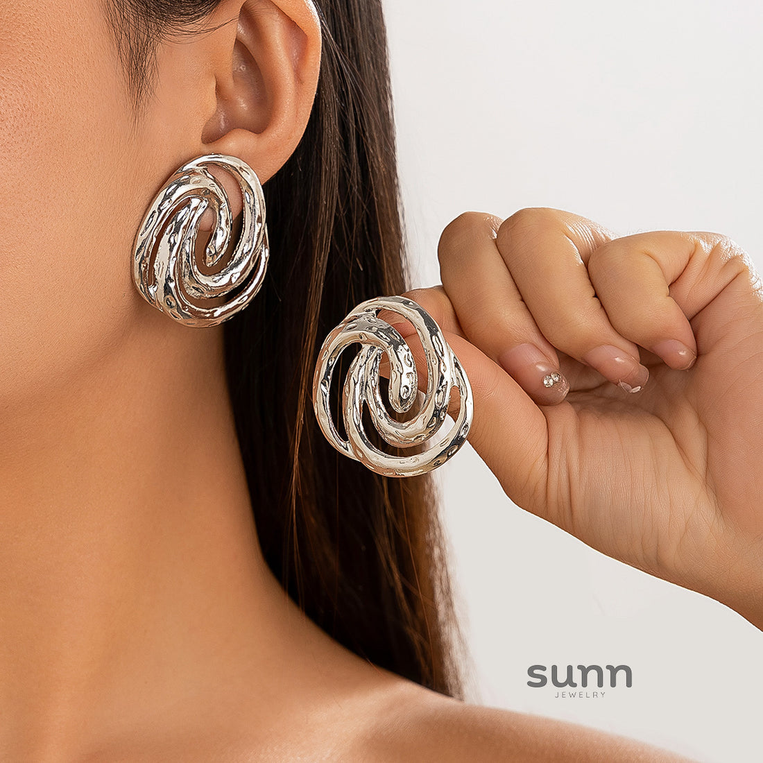 Ann Ocean-Inspired Spiral Earrings [URE7ULA3]
