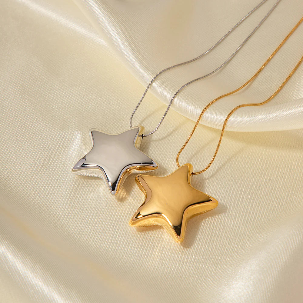 Annalee Star Pendant Necklace