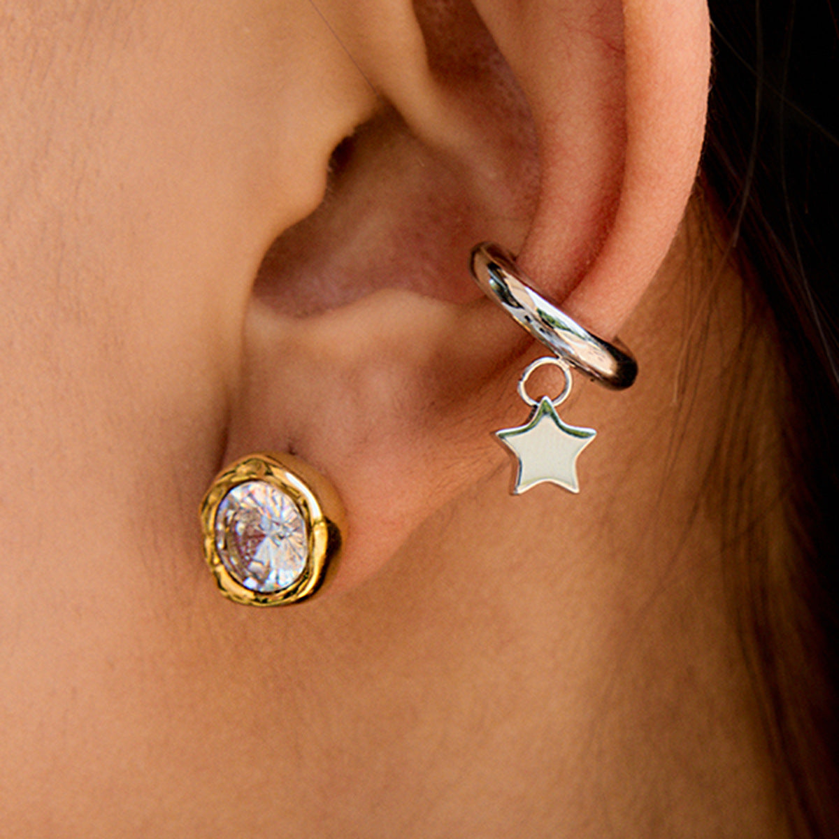 Annaliese Sleek Hoop Earrings [W4LCO37G]