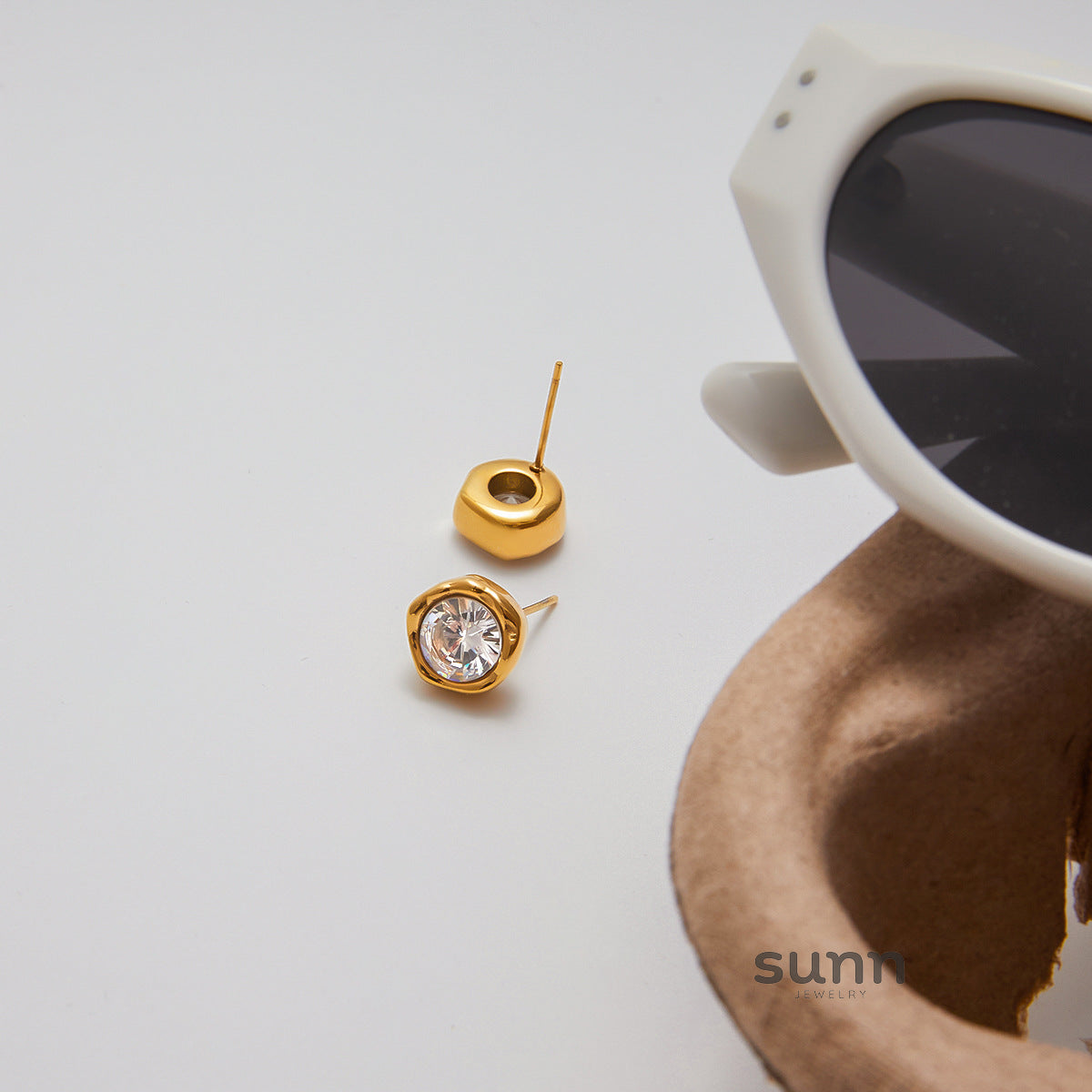 Annaliese Sleek Hoop Earrings [HGBX7Y01]