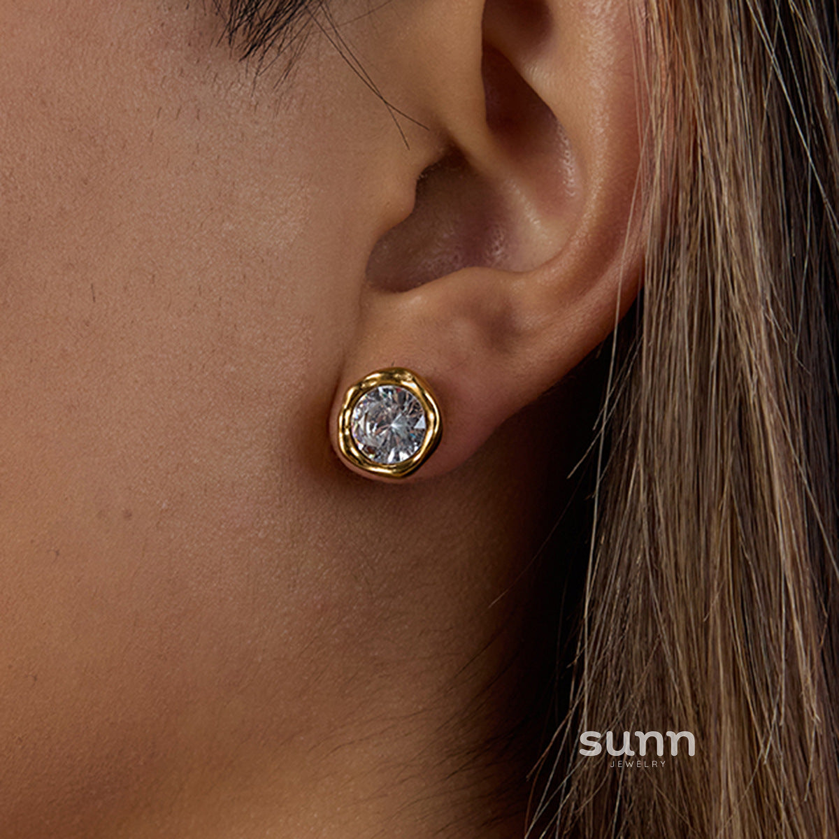 Annaliese Sleek Hoop Earrings [RGR9R92M]