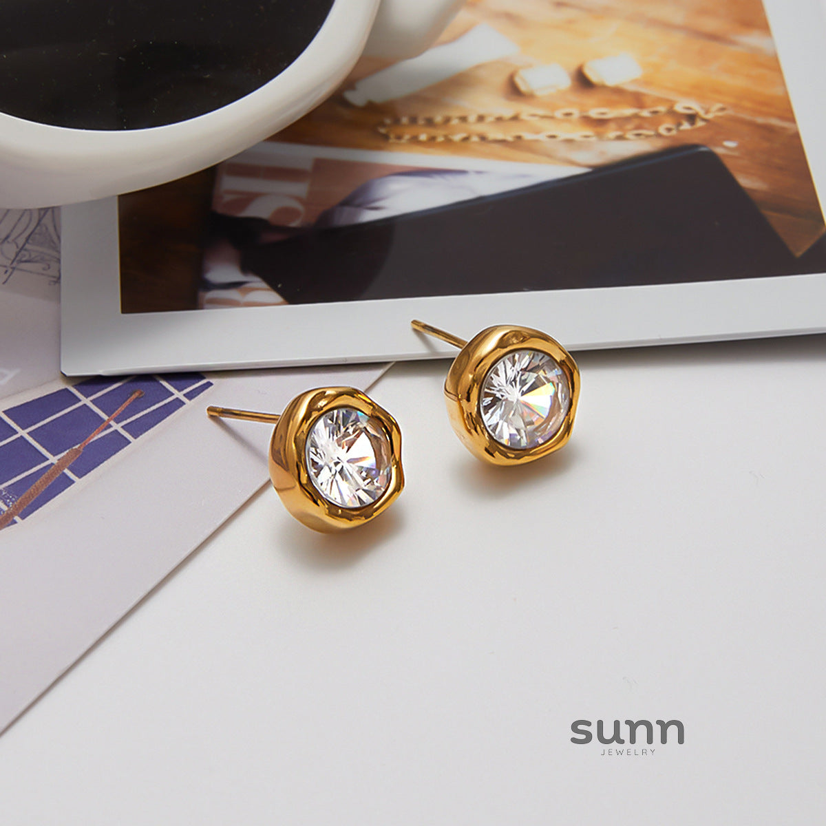 Annaliese Sleek Hoop Earrings [F9T57LJI]