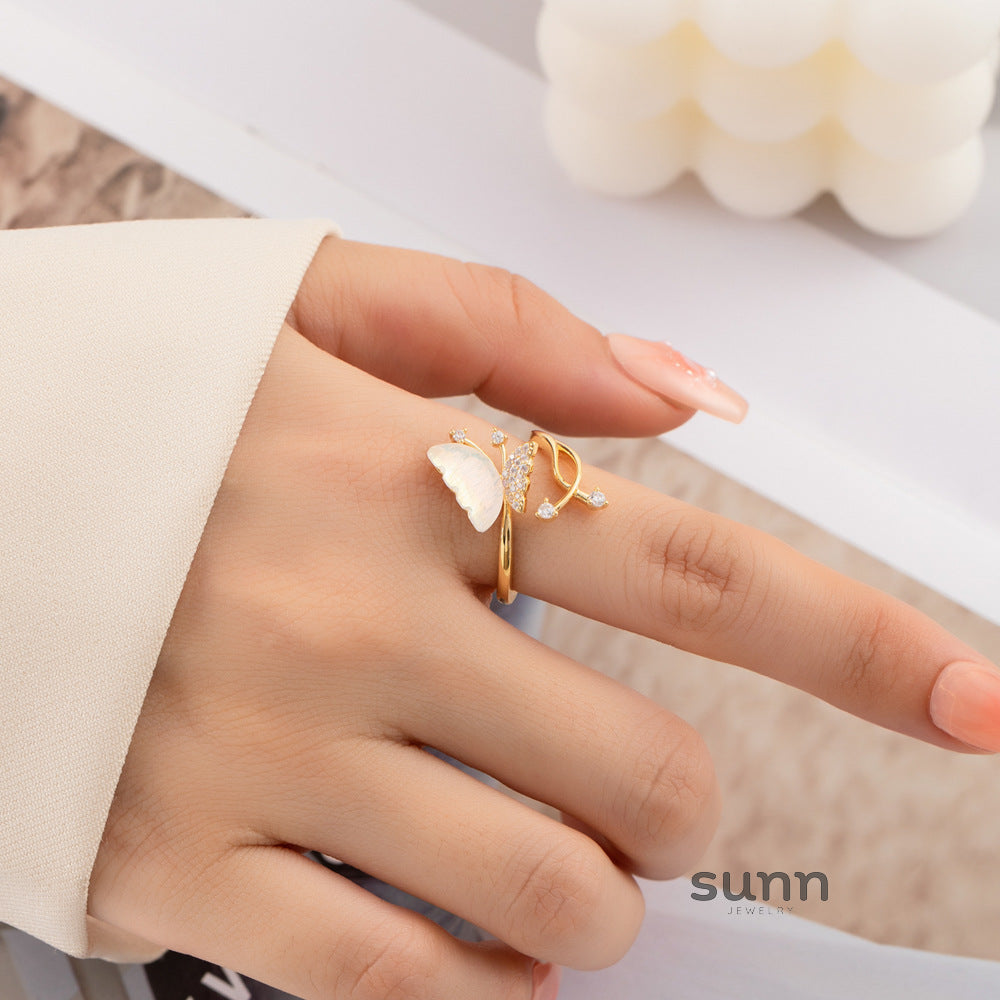 Annarose Gilded Butterfly Ring [TX6JM455]