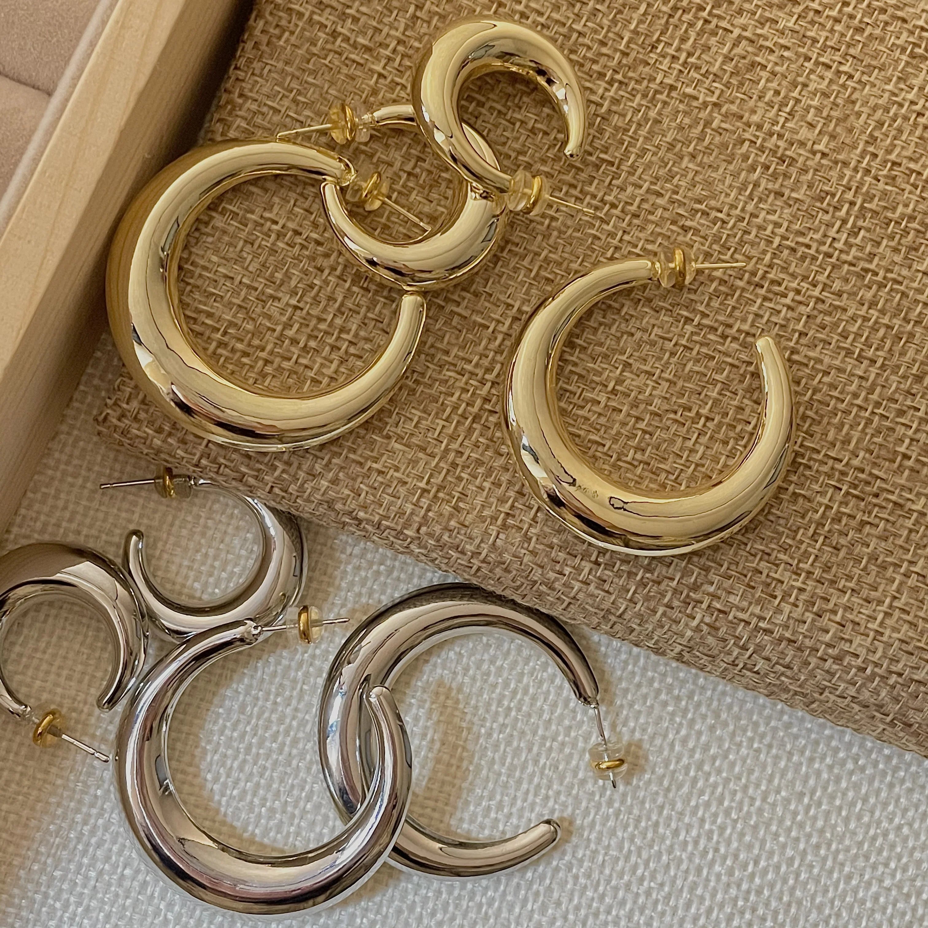 Anne Smooth Hoop Earrings